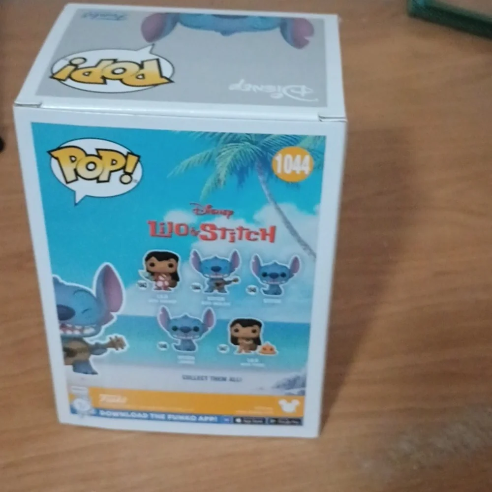 Disney Stitch with Ukulele Funko Pop - Picture 2 of 5